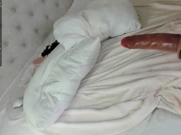 webcam girl lil_angell_ image #1884296