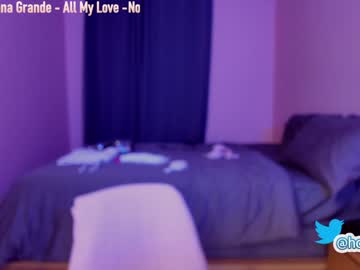 webcam girl hollyextra image #2523942