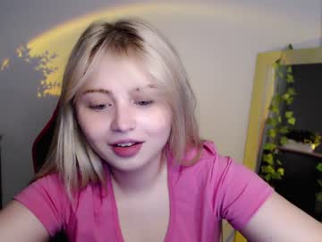 webcam girl shy_blondiee image #3756099