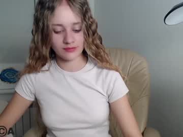 webcam girl loveinemili image #3927043
