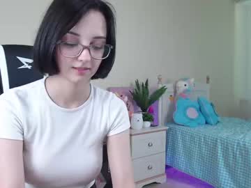 webcam girl queen_kitty1818 image #1967566