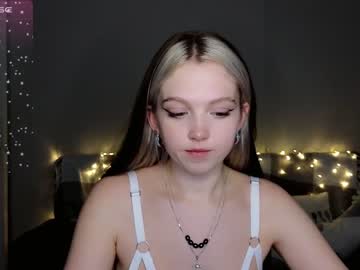 webcam girl small_blondee image #5601740
