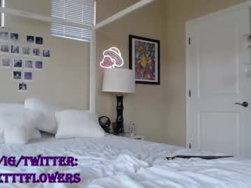 webcam girl violetttflowers image #2121039