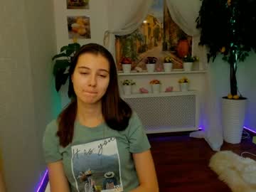 webcam girl carolineprise image #675145