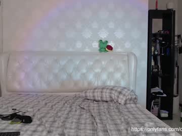 webcam girl _mllymoore_ image #2289325