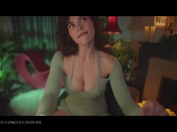 webcam girl lucieoude_ image #3377954