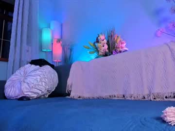 webcam girl littlee33 image #2773074