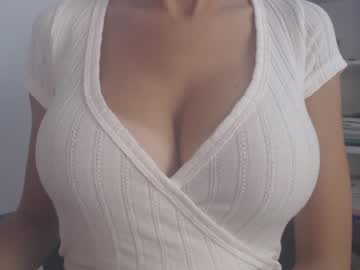 webcam girl eat_mee_out image #2521451