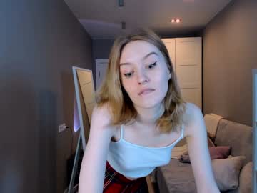webcam girl silver_gin image #6812141