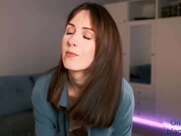 webcam girl _blackbee_ image #2265618
