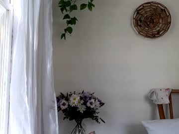 webcam girl littlegreekflower image #5128366