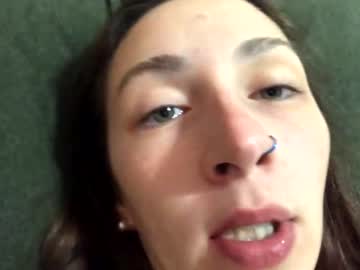 webcam girl fuckaroundandfindout420 image #5746365