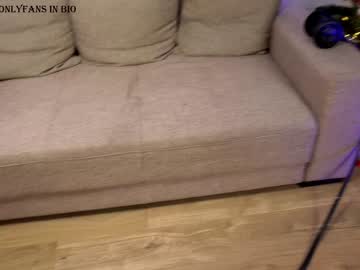 webcam girl naughtyrider69 image #692021