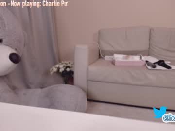 webcam girl hollyextra image #613220