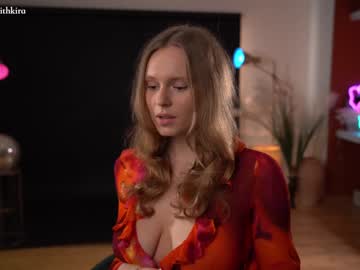 webcam girl chillwithkira image #3913291