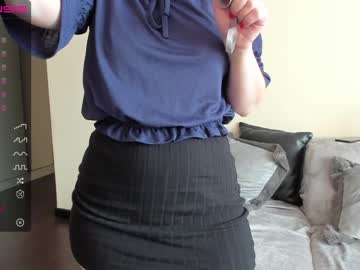webcam girl emilymilf__ image #3983146