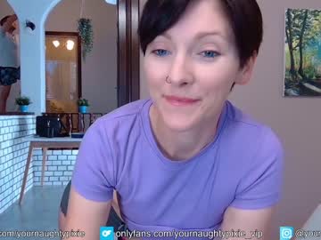 webcam girl yournaughtypixie image #2008750