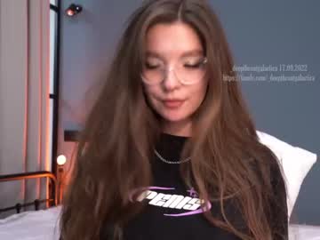 webcam girl _deepthroatgalactica image #2679651
