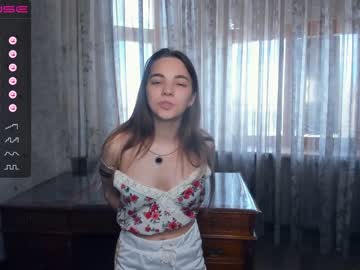 webcam girl shy_media image #4566877