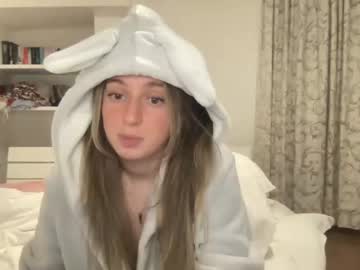 webcam girl lilmills image #1052638