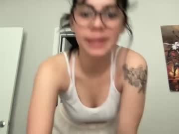 webcam girl lovelyylamb image #3991293