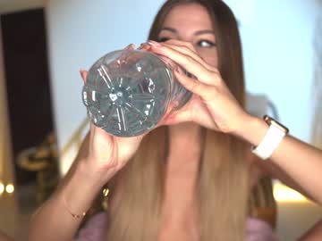 webcam girl kelly_the_horniest image #5535107