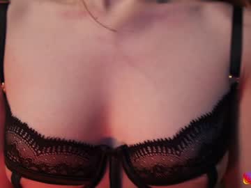 webcam girl lucie_beltran image #5381185