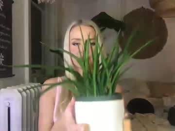 webcam girl stellababy111 image #3214733