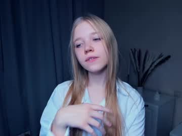 webcam girl hug_honestly image #5779358