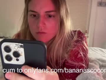 webcam girl bananascoconutz image #4593669