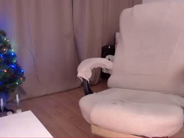 webcam girl foxydiamond2020 image #6090335