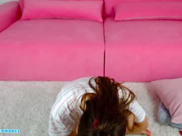 webcam girl ambertan1 image #3010110