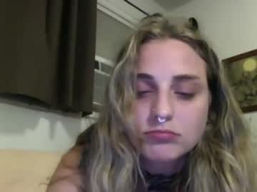 webcam girl bambidear420 image #4480515