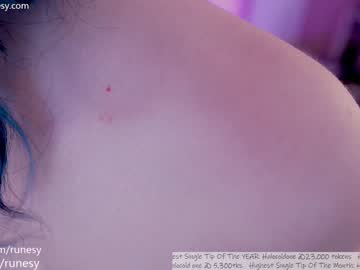 webcam girl runesy image #5806873