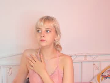 webcam girl louiseshelton image #2367613