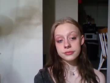 webcam girl plant_baby image #4351742