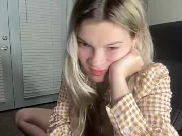 webcam girl sarahcupcakes2005 image #5196529