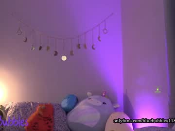 webcam girl blue_bubbles118 image #2675264