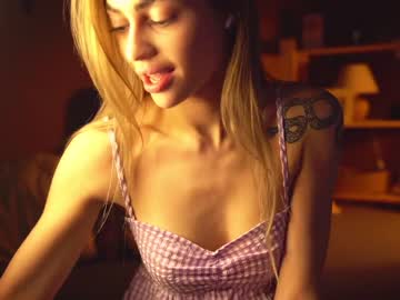 webcam girl cuteelsa_ image #5972481