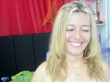 webcam girl daniela_giraldo87 image #5538577