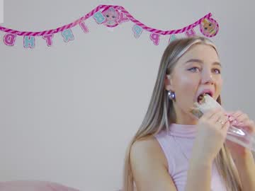 webcam girl lilly_mattsson image #2850937