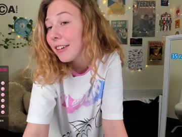 webcam girl lottie_shine image #3184058