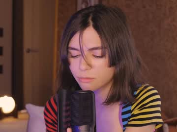 webcam girl meadowthayer image #1142389