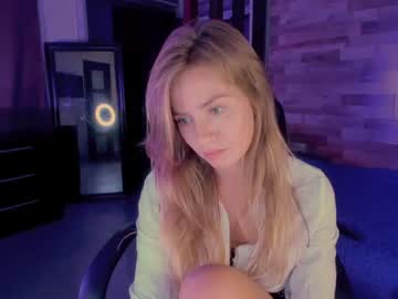 webcam girl over_the_moon_ image #2667012