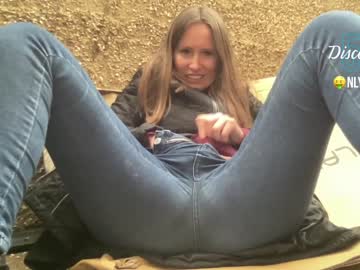 webcam girl eatmypie69 image #1350177