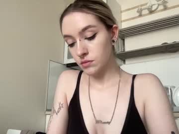 webcam girl ccrystalluna image #4851344