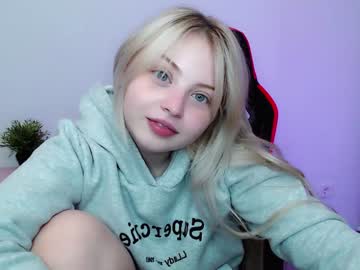 webcam girl shy_blondiee image #3827780