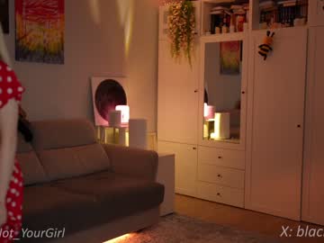 webcam girl _blackbee_ image #6715847