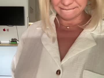webcam girl kiradivine image #5556744