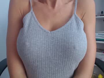 webcam girl eat_mee_out image #2865184